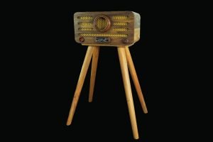 3rd Winner – Wooden Radio Vintage